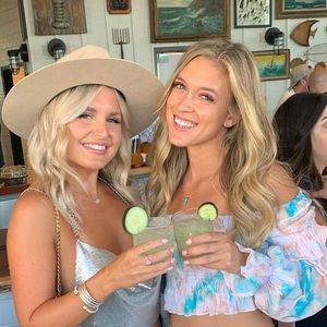 Meet your Posher, Chloe